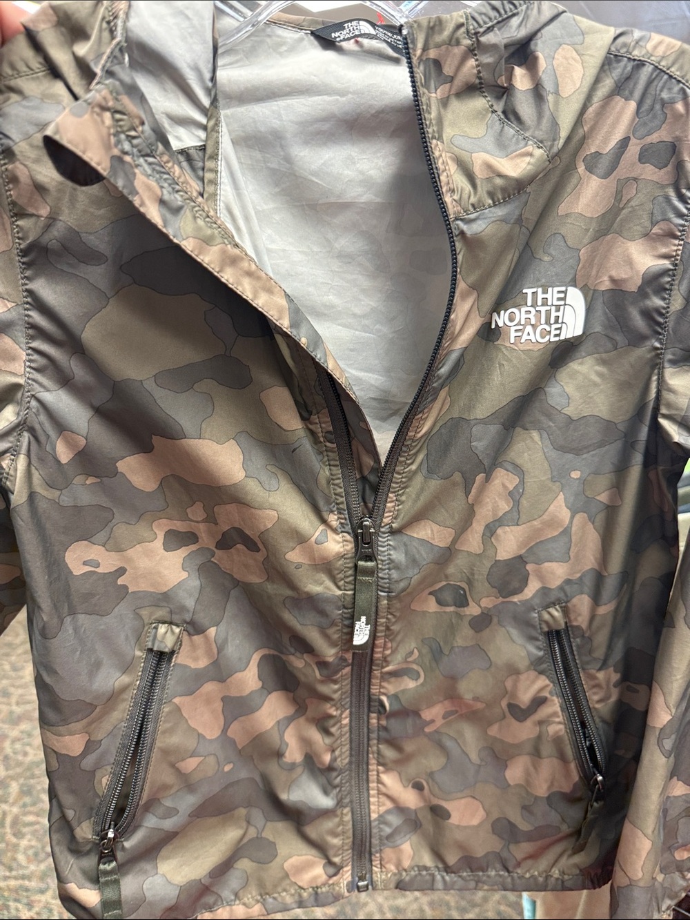 NWT North Face Windbreaker Jacket Kids Boys L Green Camo Zip Lightweight